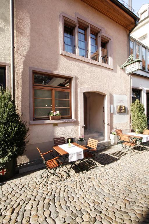 Hotel Schwarzwälder Hof Freiburg im Breisgau Exterior foto